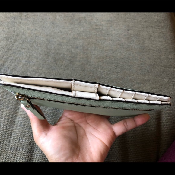 Authentic Green Kate Spade Long Wallet Clutch ♠️ - Picture 6 of 10